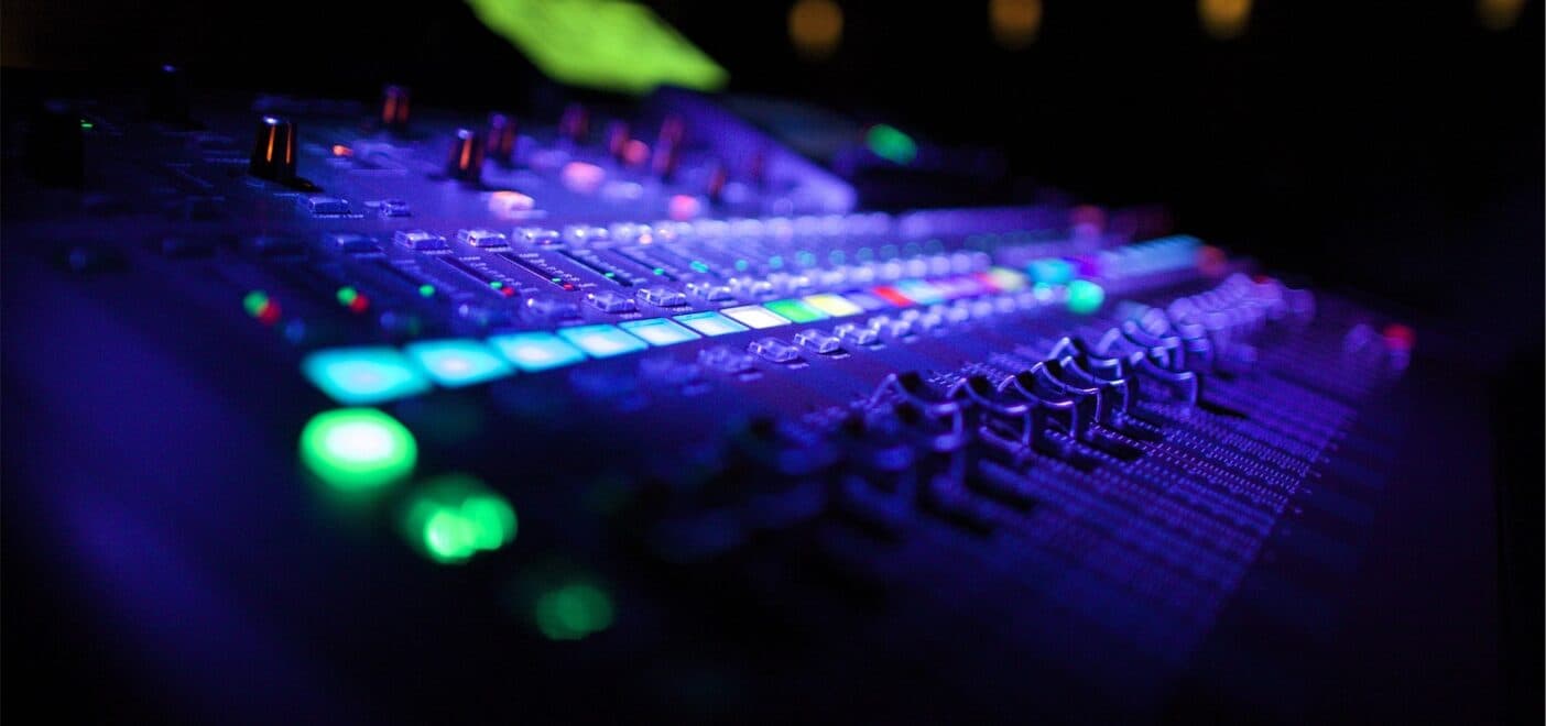 5 Mixing Techniques to Use in Your Next Mix