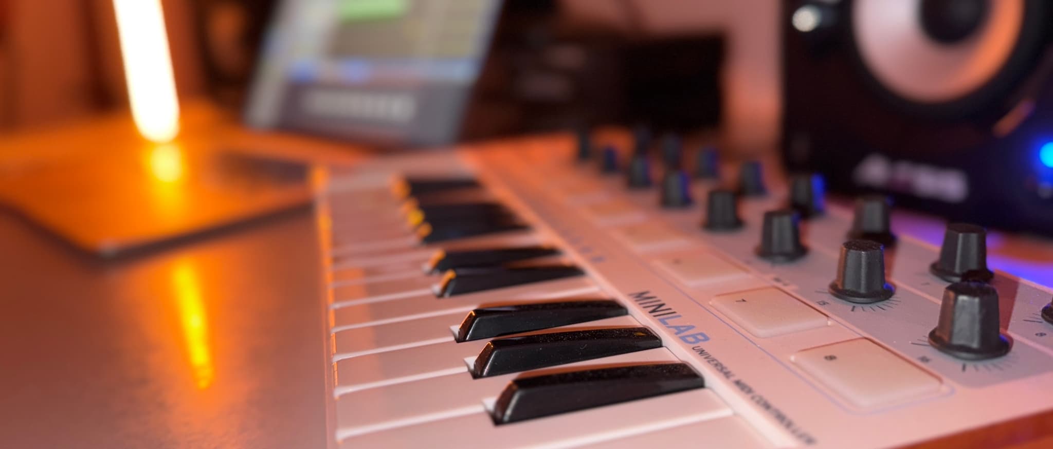 Midi Keyboard with Logic Pro