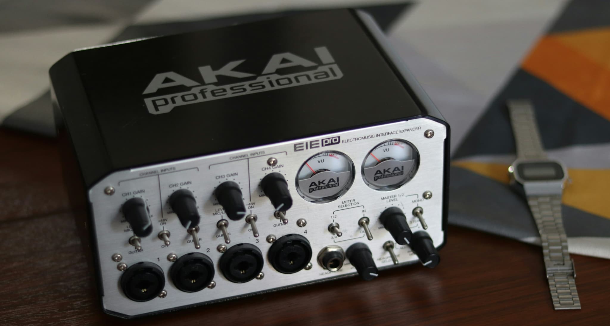 AKAI EIE Pro audio interface with visible settings and connections.